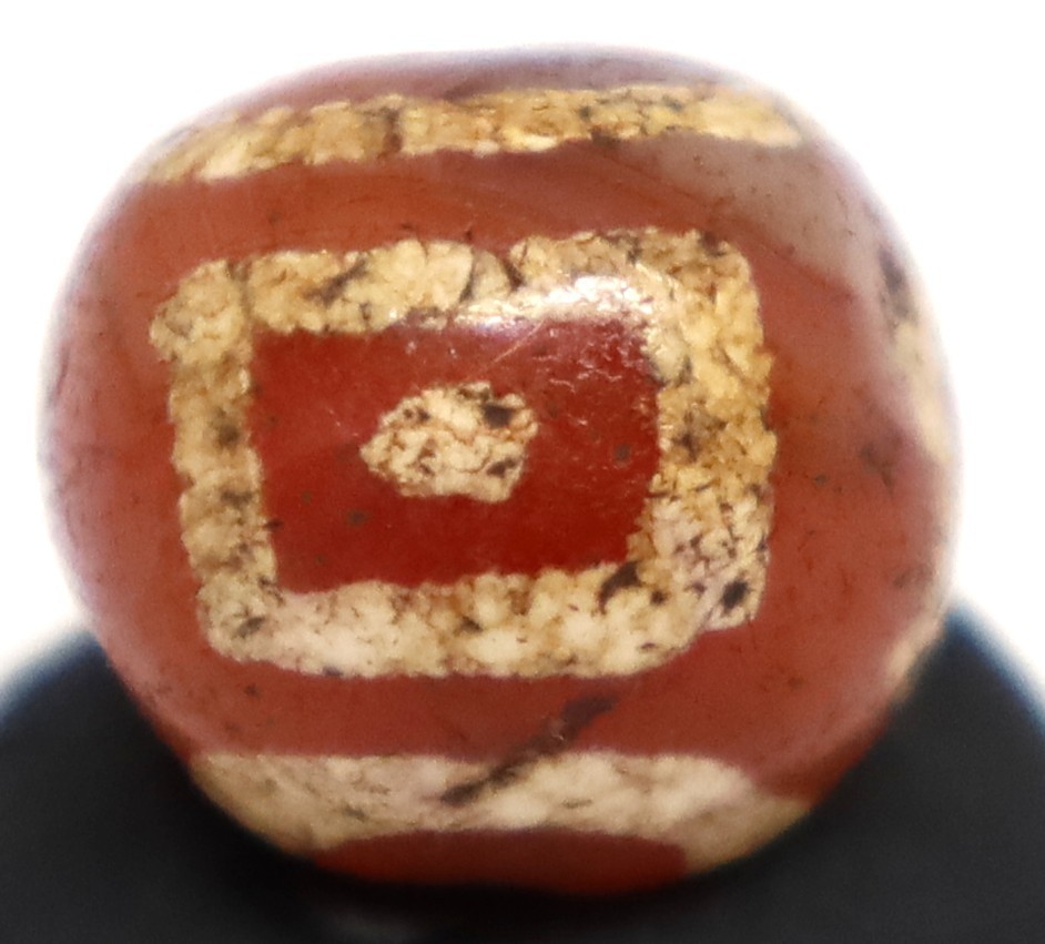 Ancient Tibetan Ancient Himalayan Old Etched agate old dzi bead