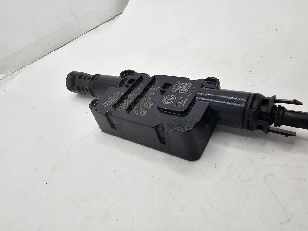 Tesla MCI-2 PV Rapid: Circuit Interrupter Shutdown 1879359-15-B