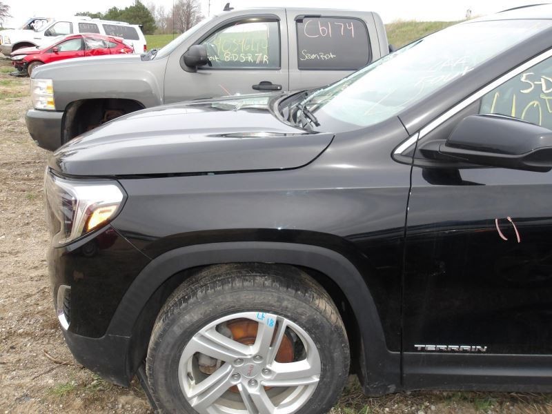 TERRAIN 2019 Air Shutter 1934664