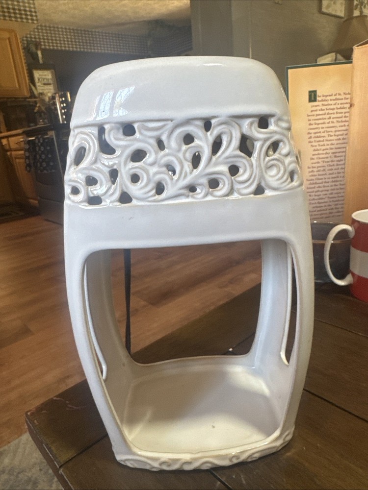Stone Scroll White & Beige Candle Warmer