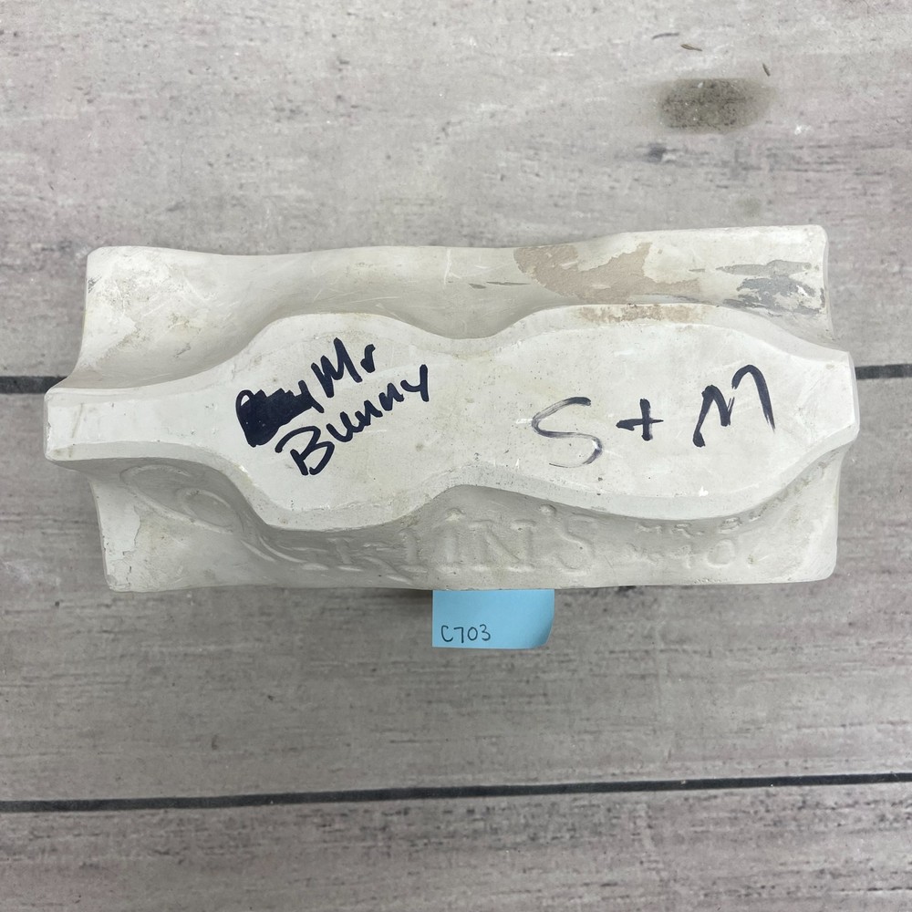 Conklins Ceramic Slip Casting Mold Mr. Bunny S+M Figurine #407