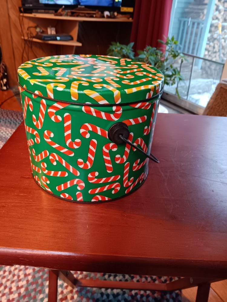 vtg candy cane tin pail. 1419