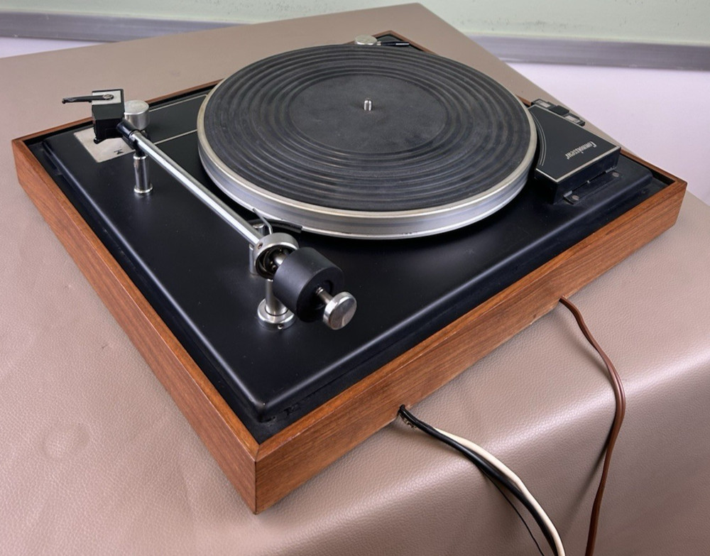 CONNOISSEUR BD 2 TURNTABLE