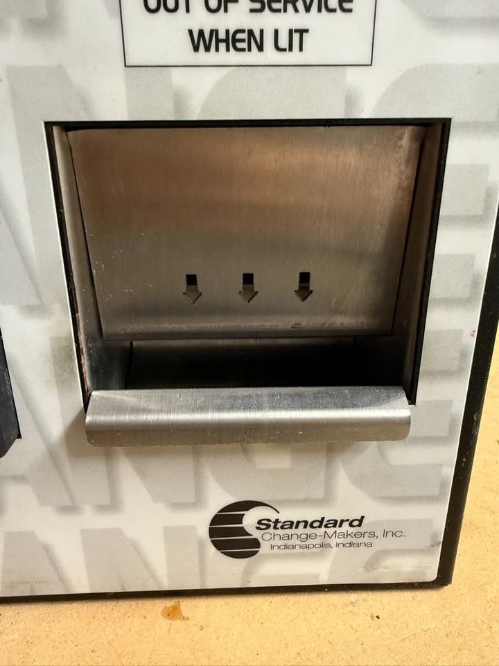 Restored Standard Change Maker MCM 100 Complete With Manual and Key, Works Great