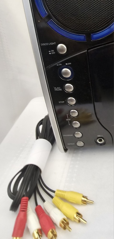 SINGING MACHINE SML-383 Portable CD+G Player Karaoke Machine