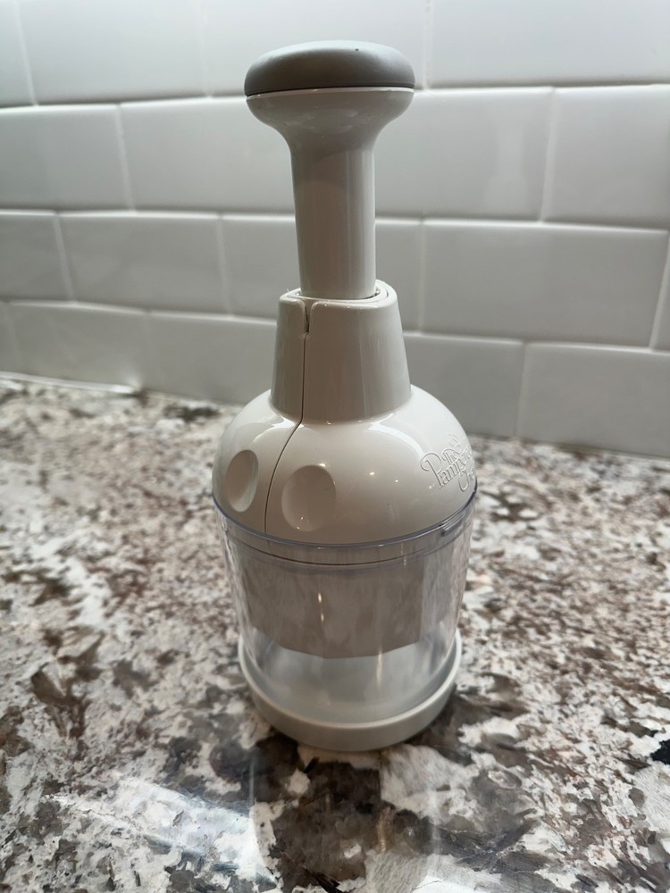 Pampered Chef Food Chopper (Top-Down Push Function) White - #2585