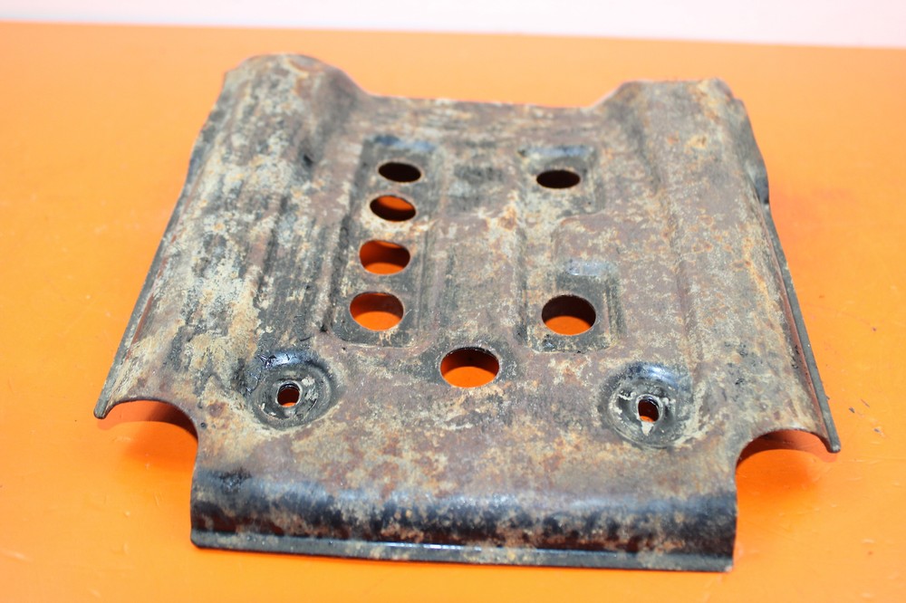 1993 KAWASAKI BAYOU 400 4X4 FRONT DIFF DIFFERENTIAL SKID PLATE