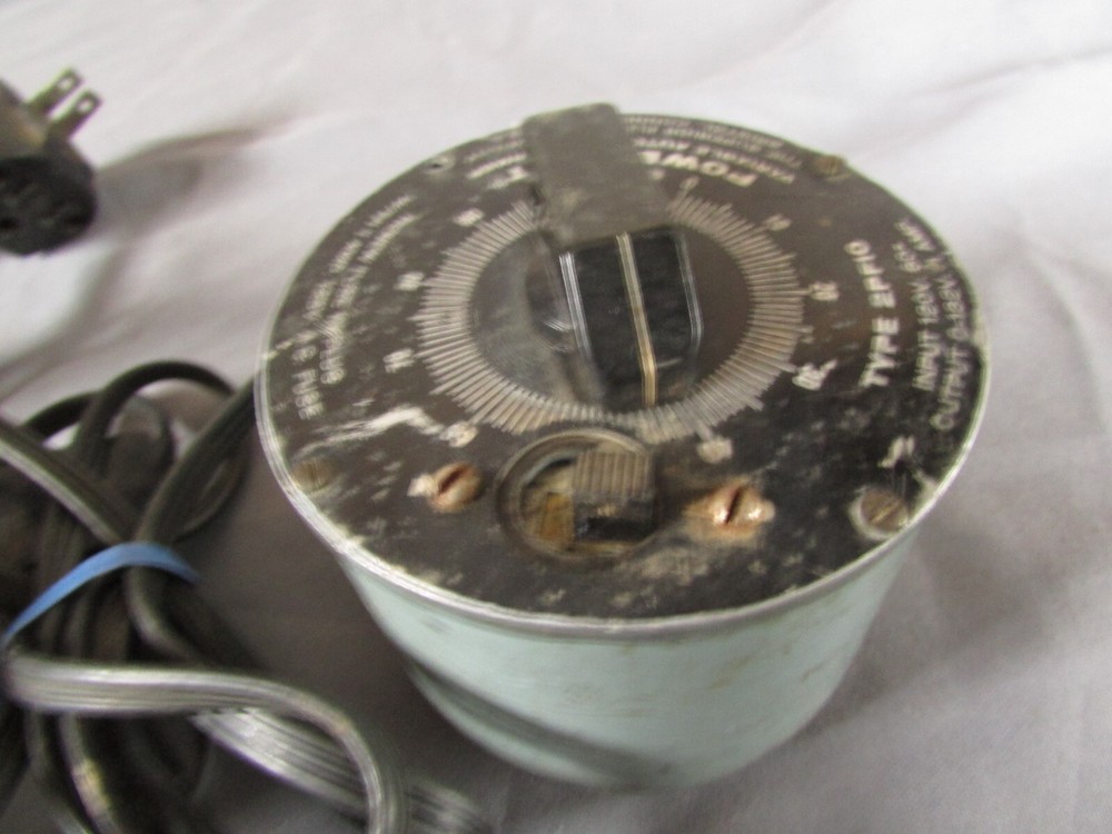 (2) Powerstat Variable Autotransformer Imput 120v output 0-132v UNTESTED e