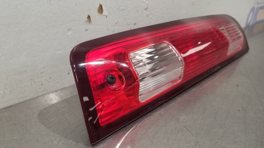 23 DODGE RAM 2500 HIGH MOUNTED STOP LIGHT INCANDESCENT