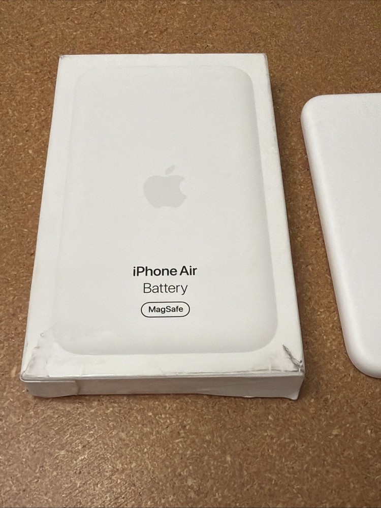 Apple iPhone Air MagSafe Battery Pack MGPG4AM/A
