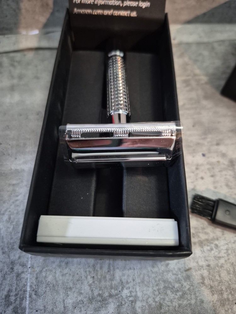 Weishi Safety Razor New Open Box