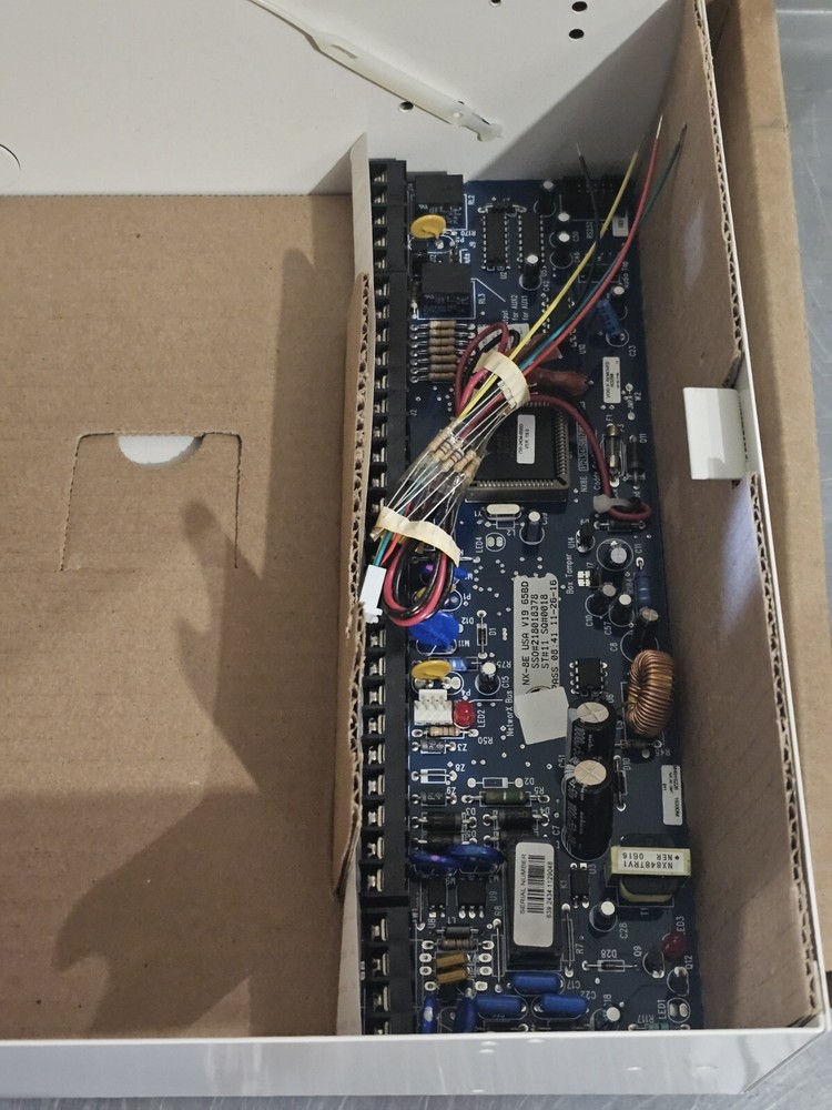 UTC Fire & Security interlogix NX-8E Networx Control Kit Rev H