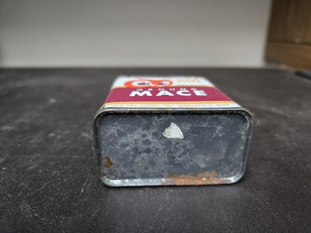 Red Owl Vintage Ground Mace Container