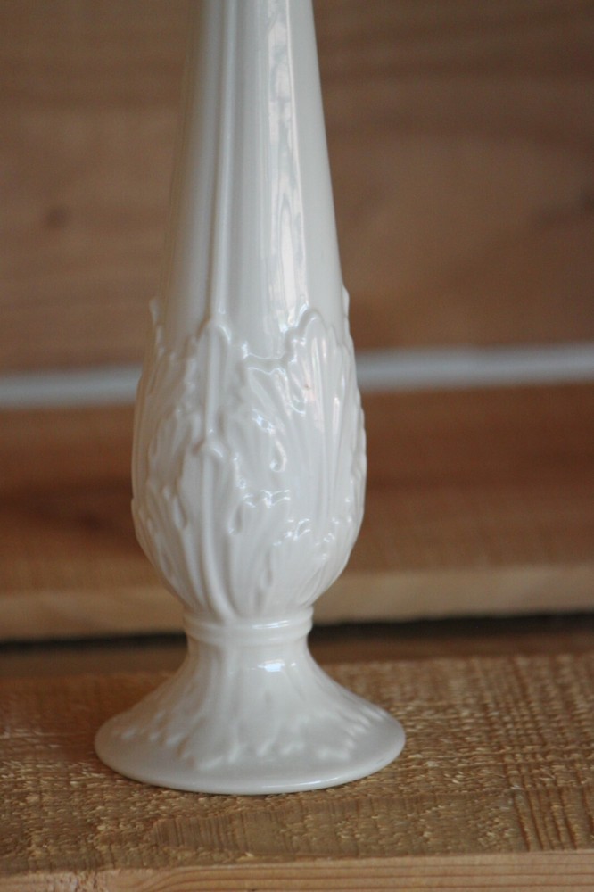 Woodland Pattern Leaf Embossed Tall Bud Vase
