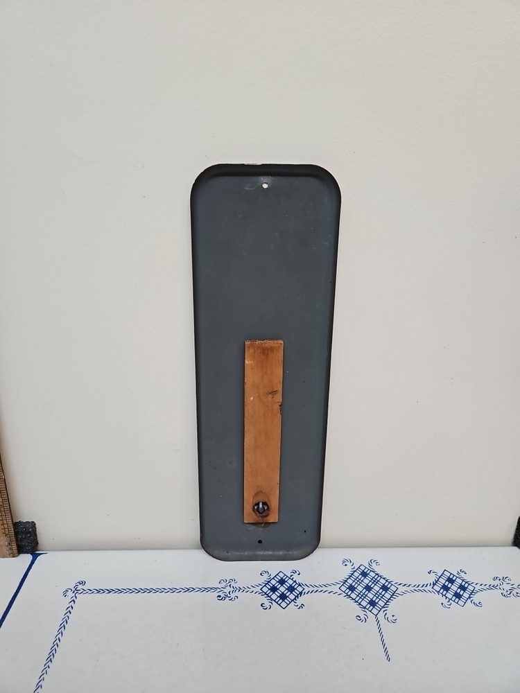 MARVELS Mild CIGARETTES WORTH CROWING ABOUT 1940s Working THERMOMETER Clean