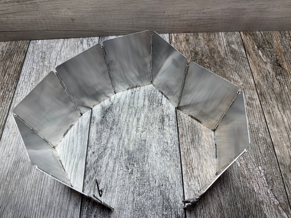 Wind Shield Outdoor Camping Stove Wind Screen Aluminum Foldable 9 Plates