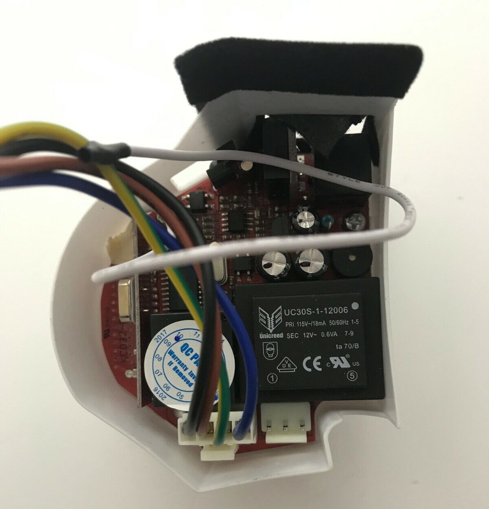 Elite Screens Starling 2 ST100UWH2-E24 100" Projector Screen Circuit Board