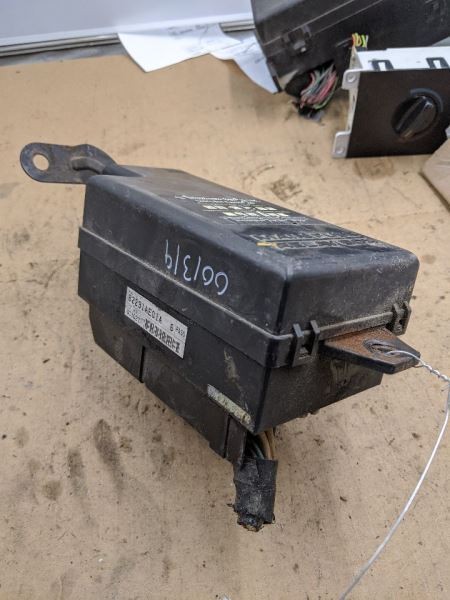 Used Fuse Box Engine fits: 2001 Subaru Legacy engine compartment 2.5 Grade A