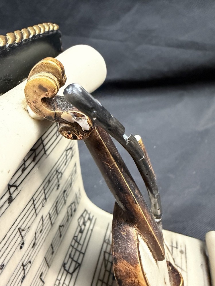 Classical Violin/Cello Sheet Music Bookend - Excellent Condition
