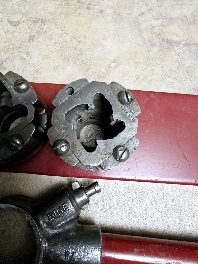 Reed 71 Ratcheting Pipe Threader 1/4"- 1"