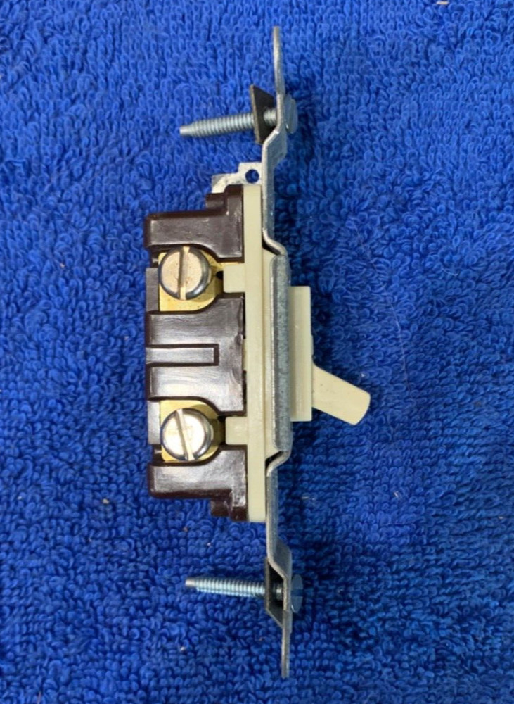 New Broan Time Switch & Silent Type Toggle Switch No. 63 60 minute/hold