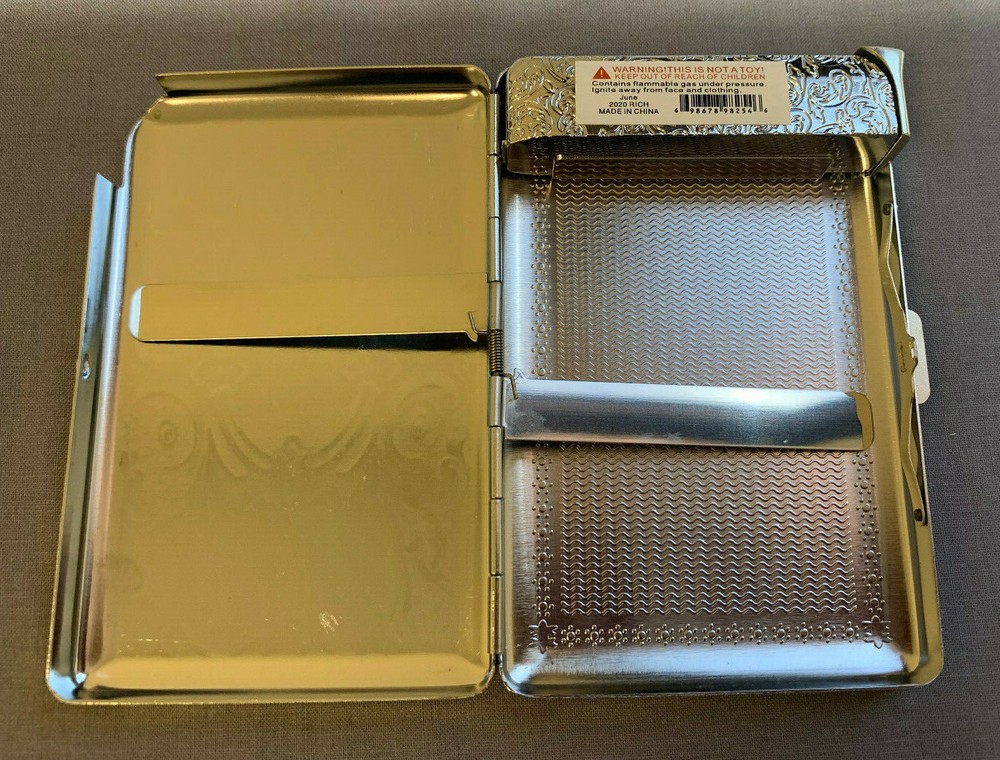 Etched Design Silver Cigarette Case with Built in Lighter Metal Wallet D2