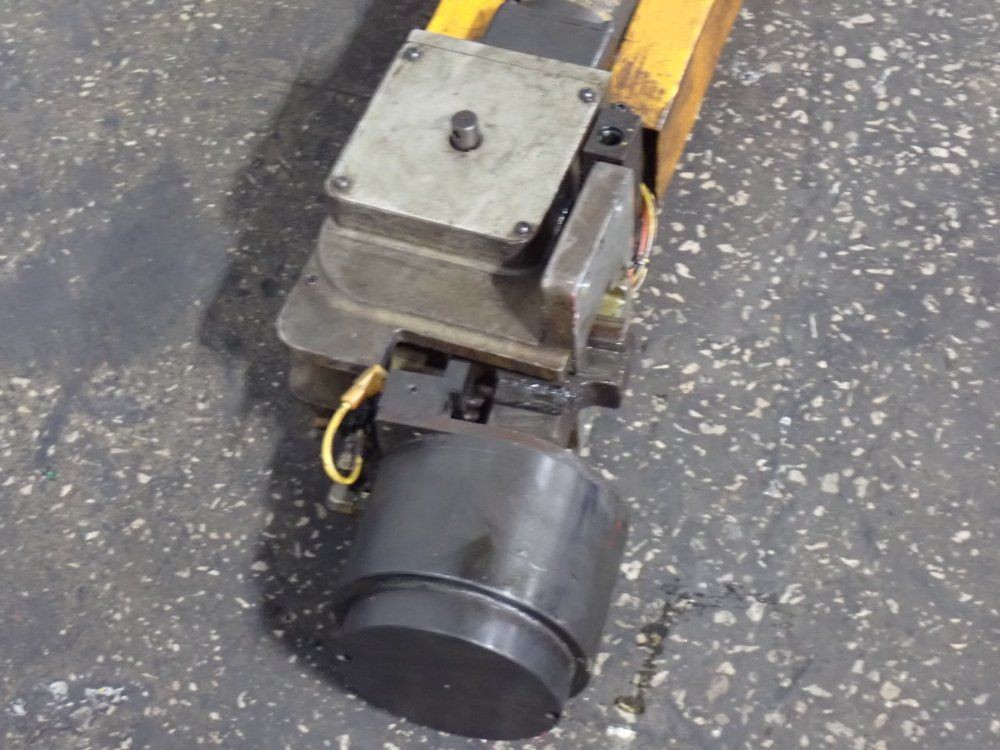 SR ENGINEERING CO NON-TOUCH CLAMP 04200481037