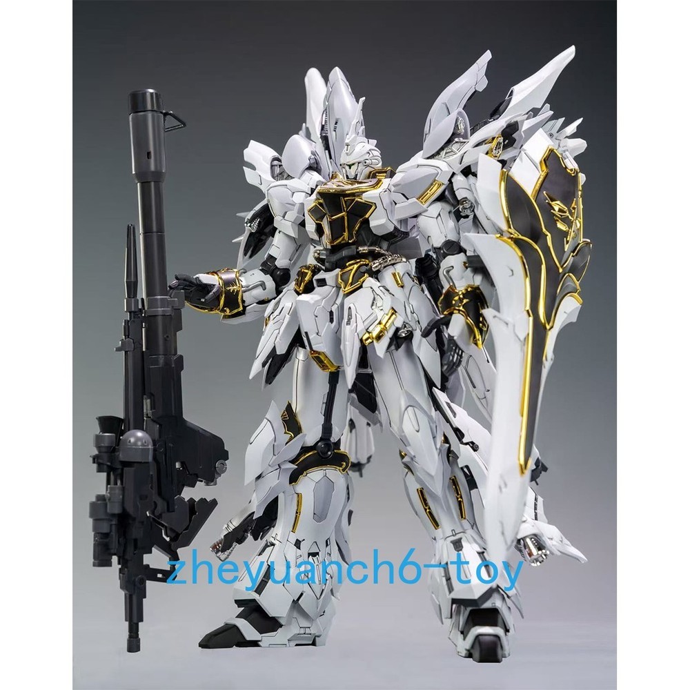 Comet Technology White Triple Speed Sinanju Full Frame 1/100 Model Kit Assembly