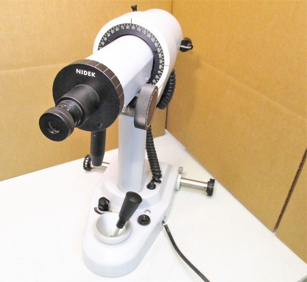 Nidek KM-300J Keratometer