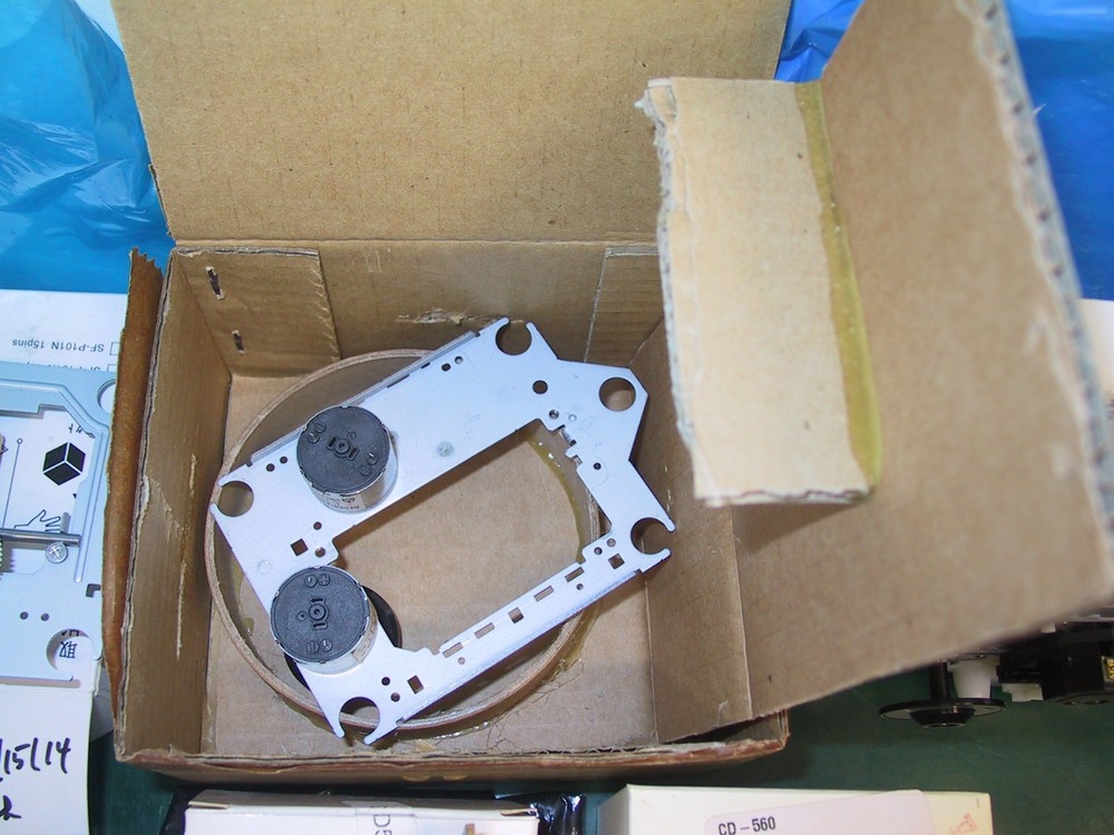 Lot of 7 COMPACT DISC (CD) PICK UPS