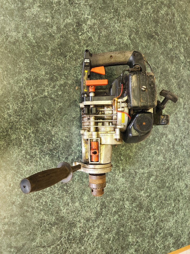 Tanaka TED-265 Gas Powered Engine Drill