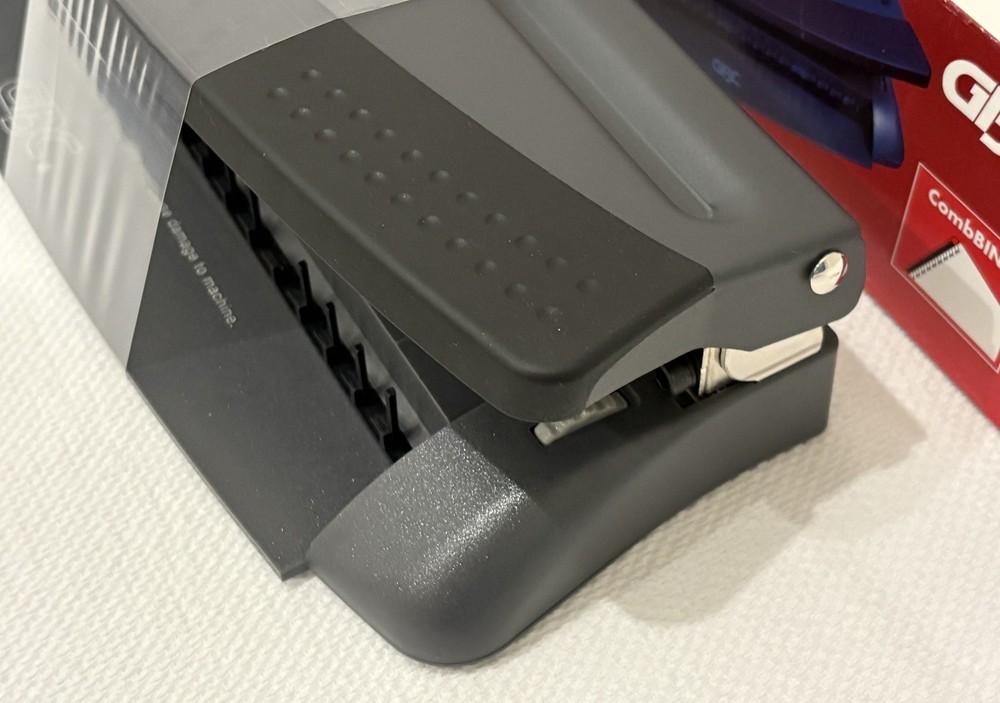 GBC - Docubind Personal Presentation Binding System w/Original Box & Packaging