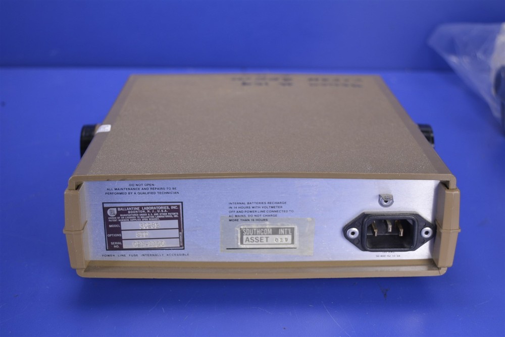 2 (Two) Omega Engineering Thermocouple Thermometers Model 115TC