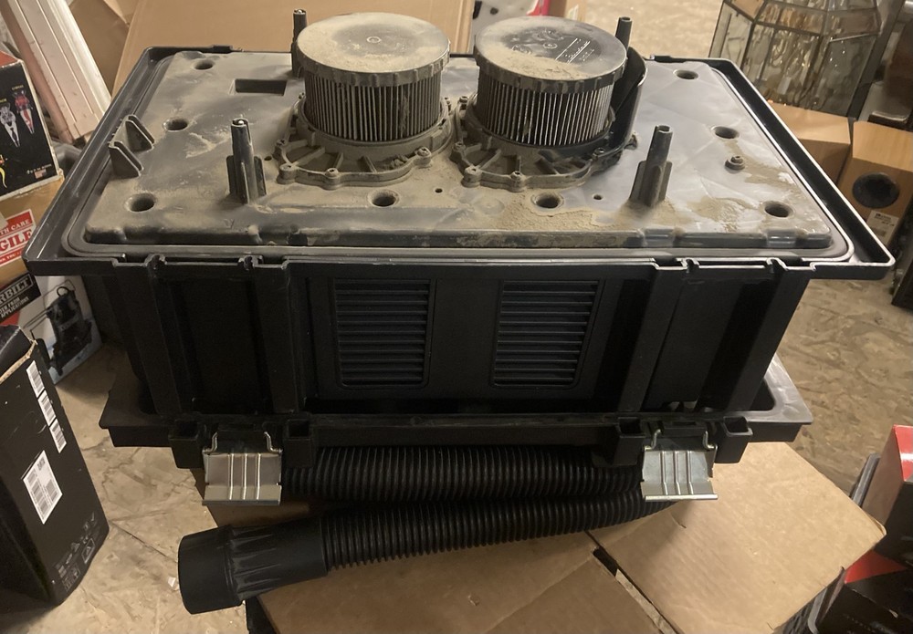 DEWALT FLEXVOLT 60V Max Dust Extractor DCV585B Used NICE