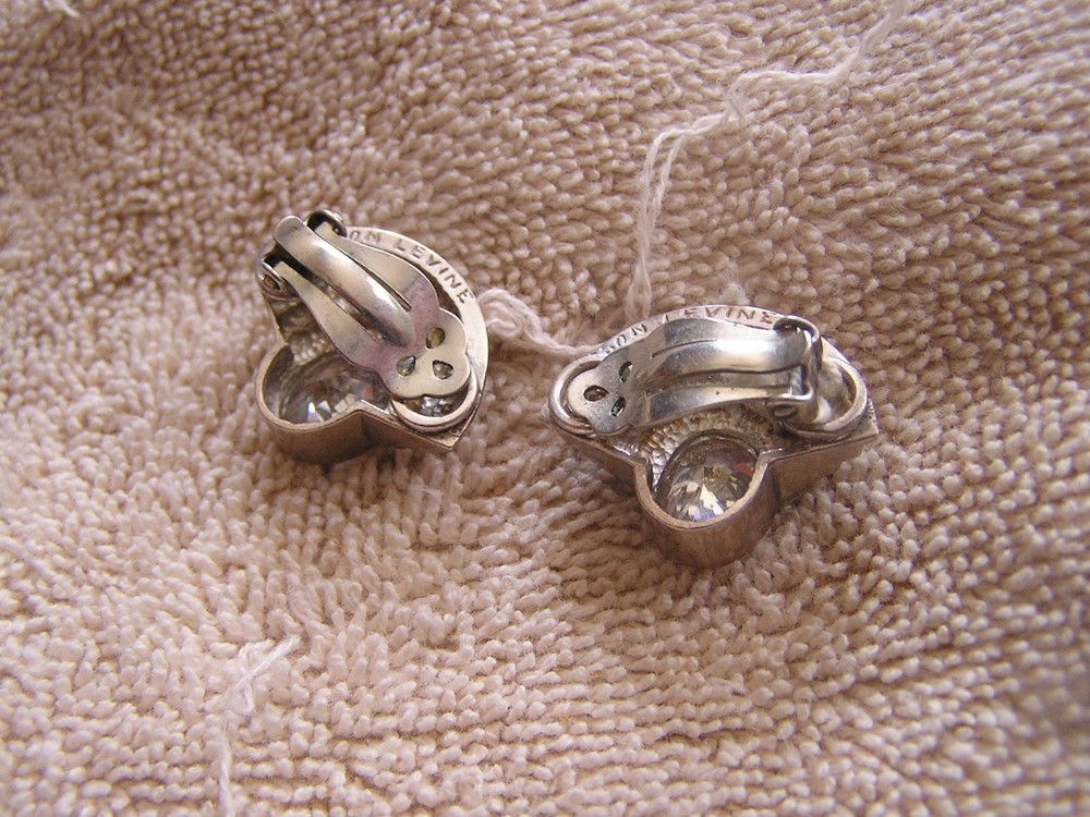Beautiful Vintage Levine Earrings