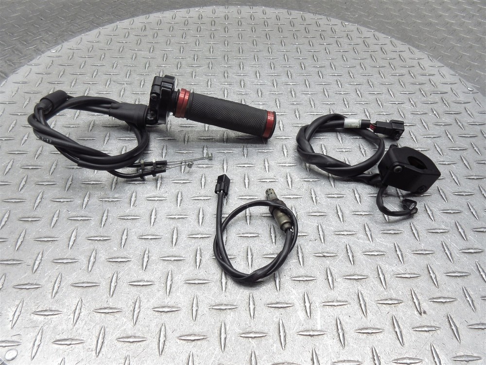 2014 13-17 Triumph Daytona 675 675R Right Switch Throttle Control Oxygen Sensor