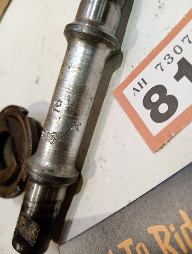 Vintage Bicycle Raleigh Bottom Bracket #812
