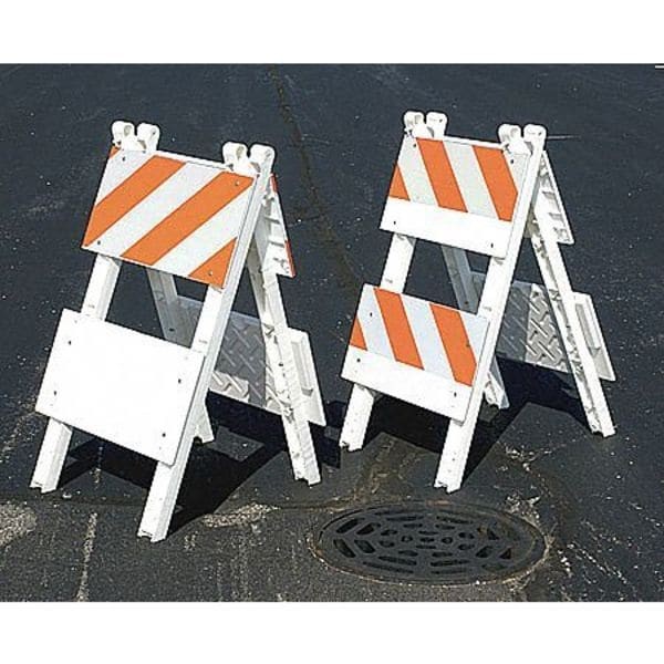 Type 2 Modular Barricade, Co-Polyolefin, Engineer, 45 In Height, 45 In Length,