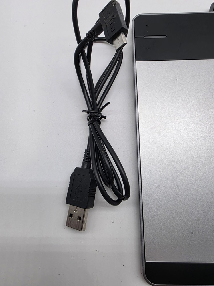WACOM INTUOS PEN SMALL Creative Pen Tablet CTL-480