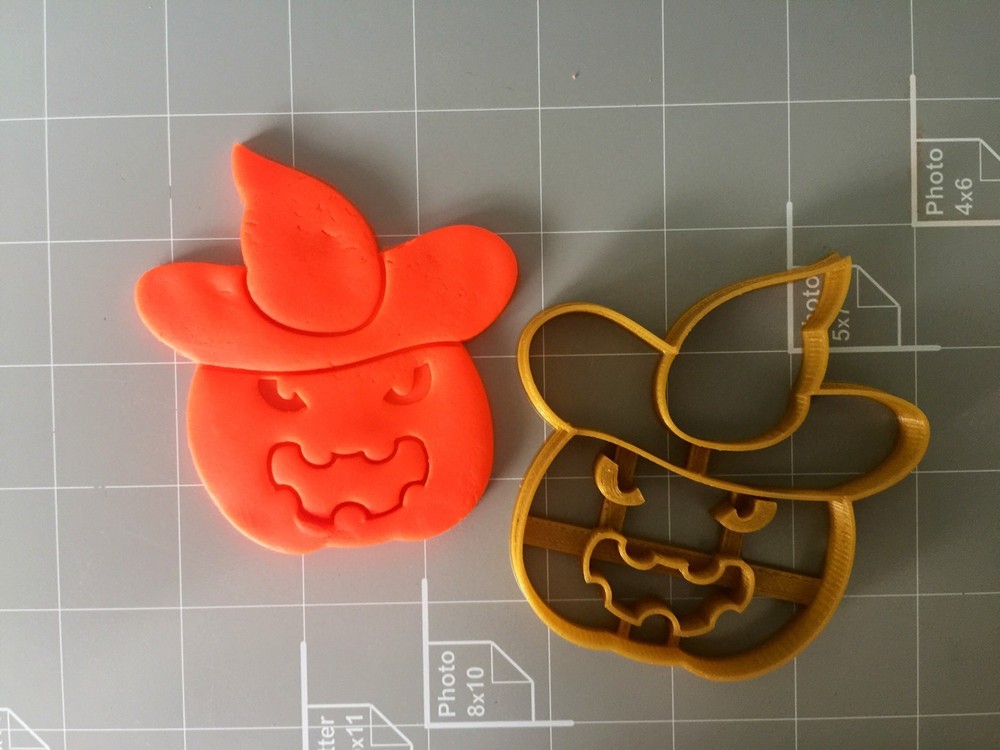 Halloween Pumpkin (style #2) Cookie Cutter