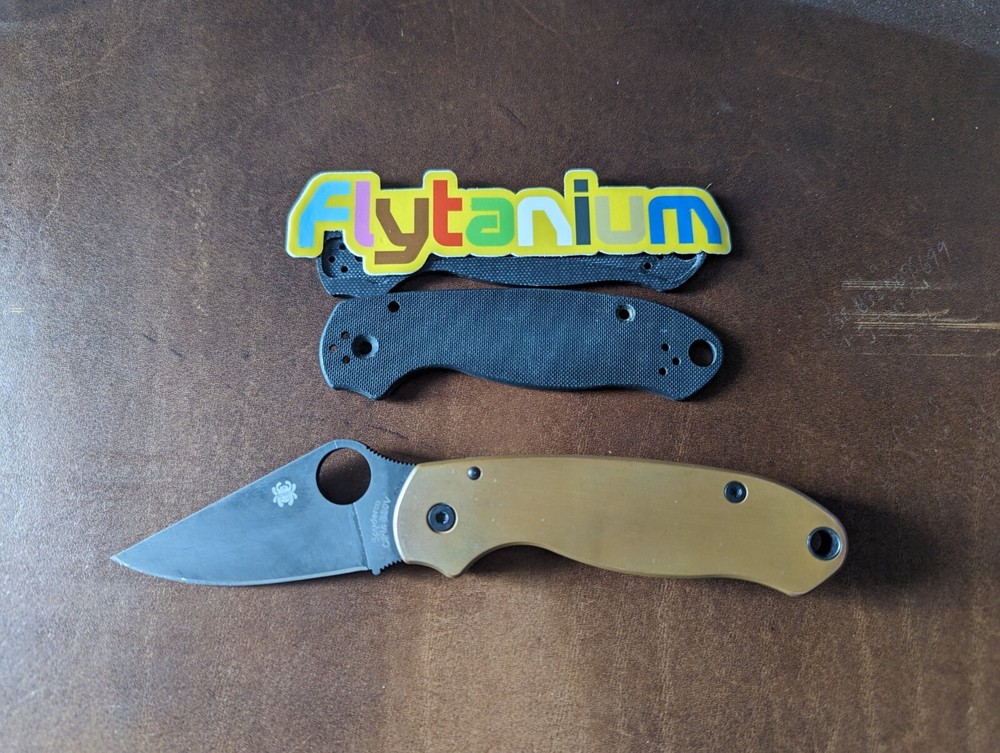 Spyderco Para 3 custom copper Flytanium scales