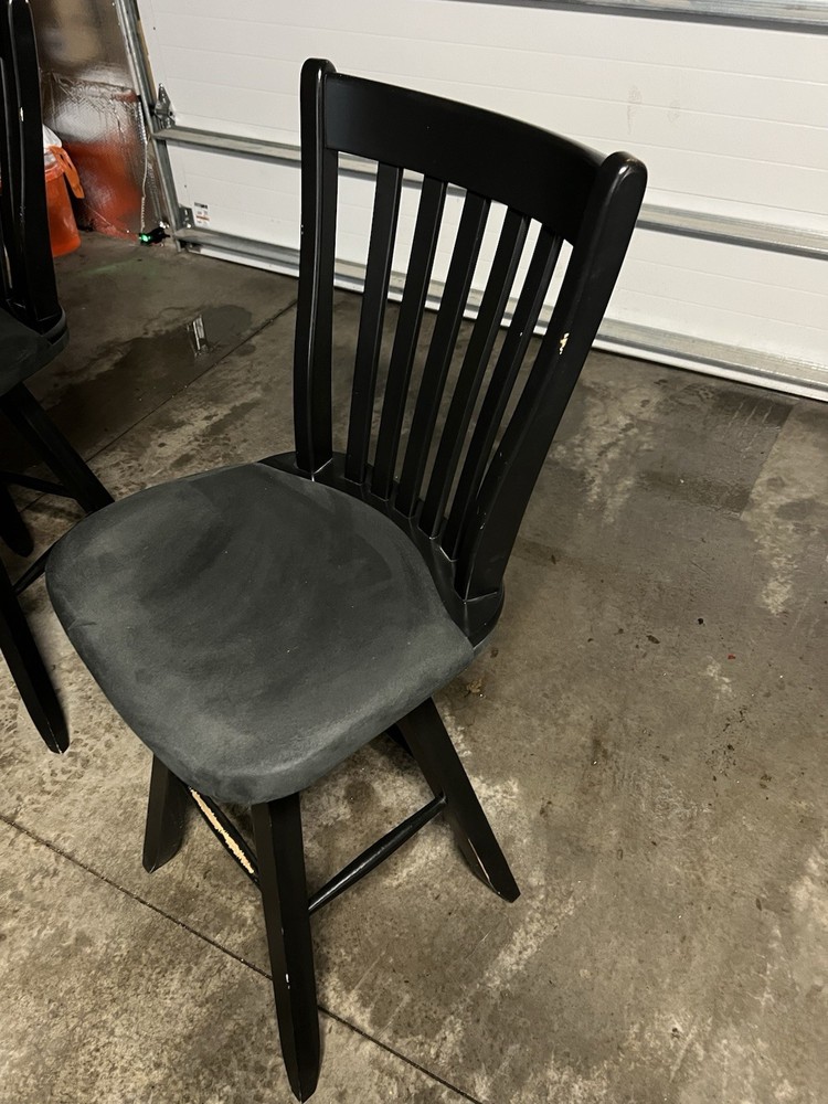 Canadel Bistro Table and Chair Set