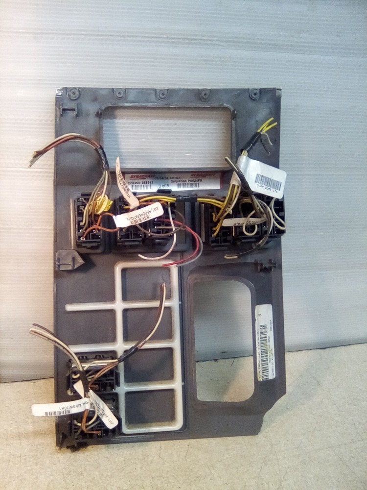 2014 Peterbilt 579 Switch Dash Panel S64-6149-1681100B2