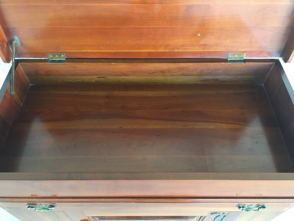 MONITOR FURNITURE CHERRY CHIPPENDALE STYLE RAISED PANEL DOOR FLIP TOP SERVER