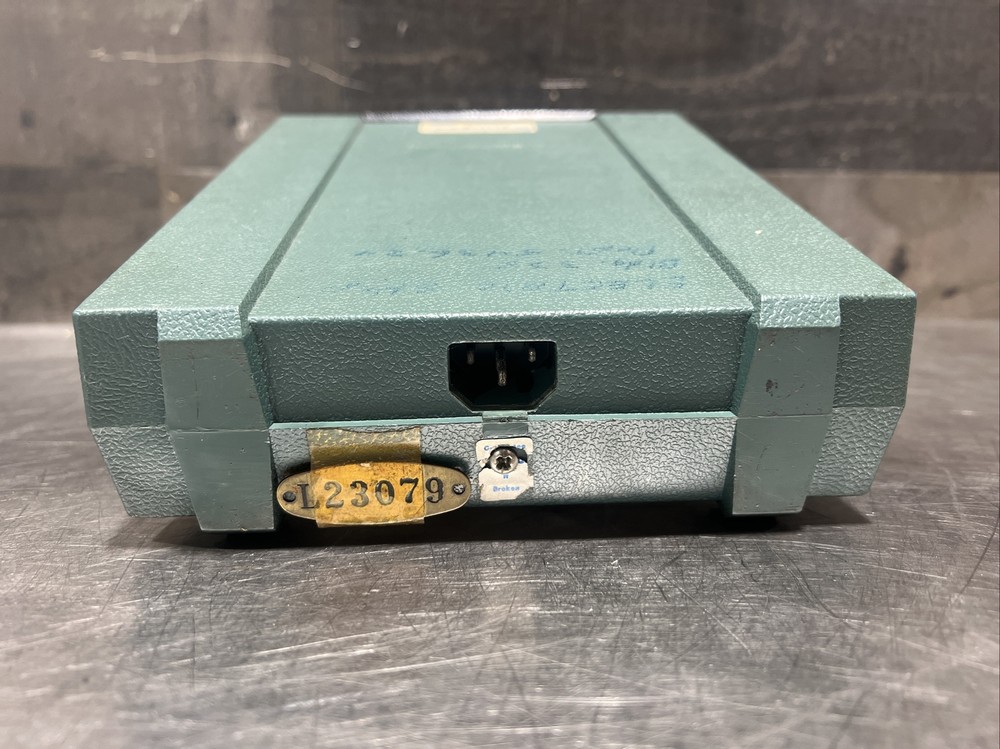 Fluke 8600A Digital Voltmeter Multimeter. Used Surplus