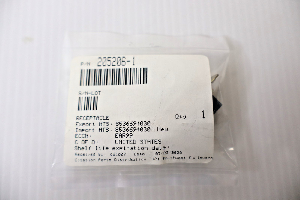 AMP TYCO 205206-1 Connector - 8 Available