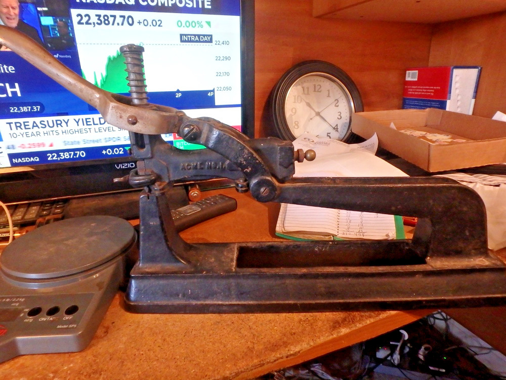 4F- vintage cast iron ACME #1 book binding stapler/binder