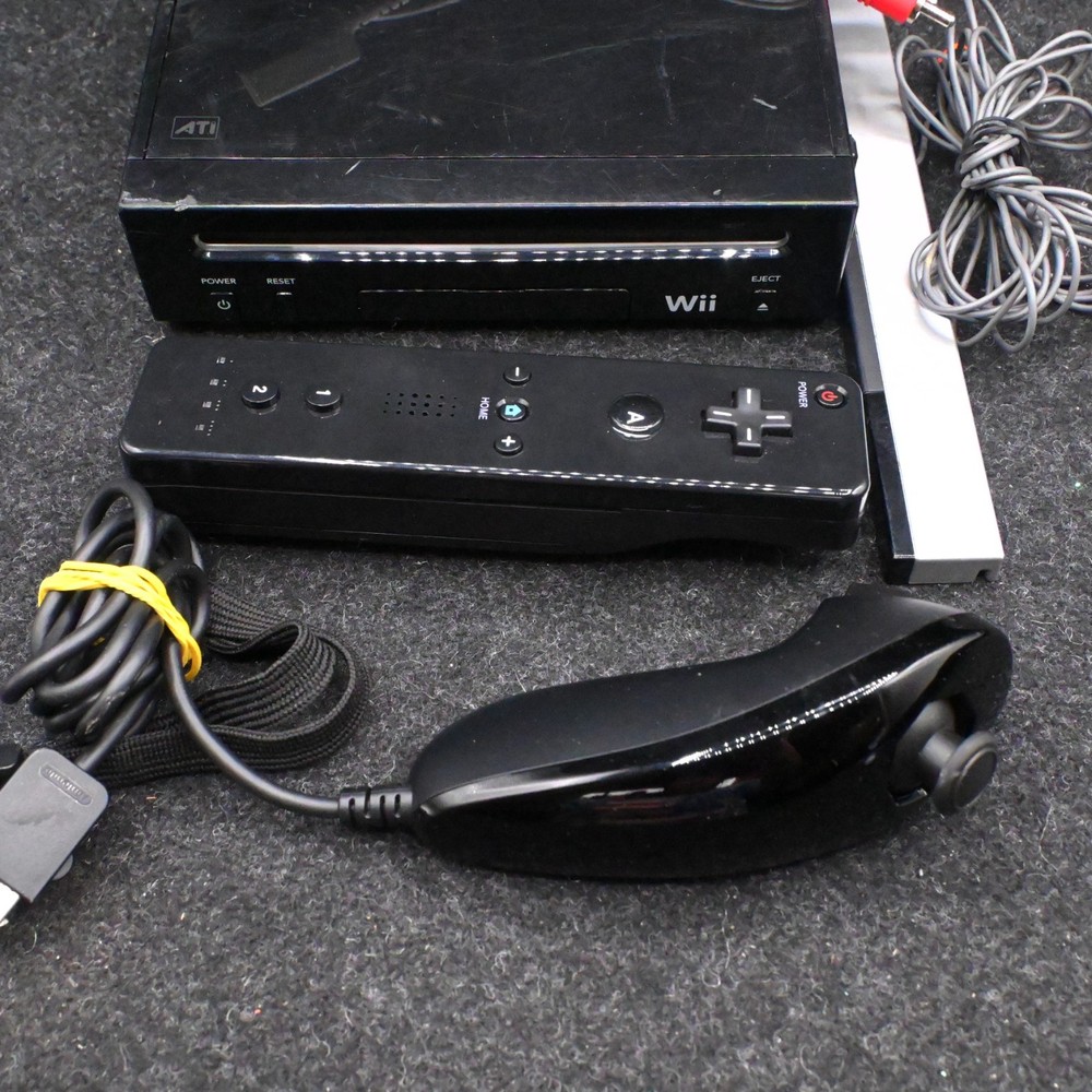 NINTENDO WII BLACK CONSOLE RVL-101 BUNDLE W/ CONTROLLER NUNCHUK SENSOR & CABLES