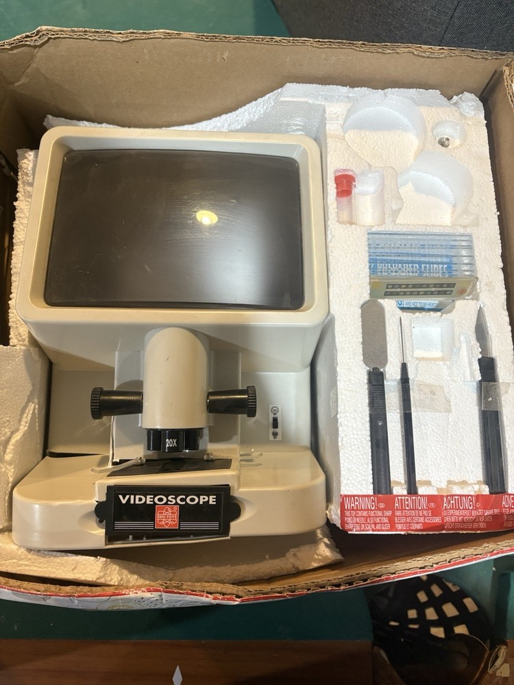 Videoscope toy Plastic Cracked But Functional