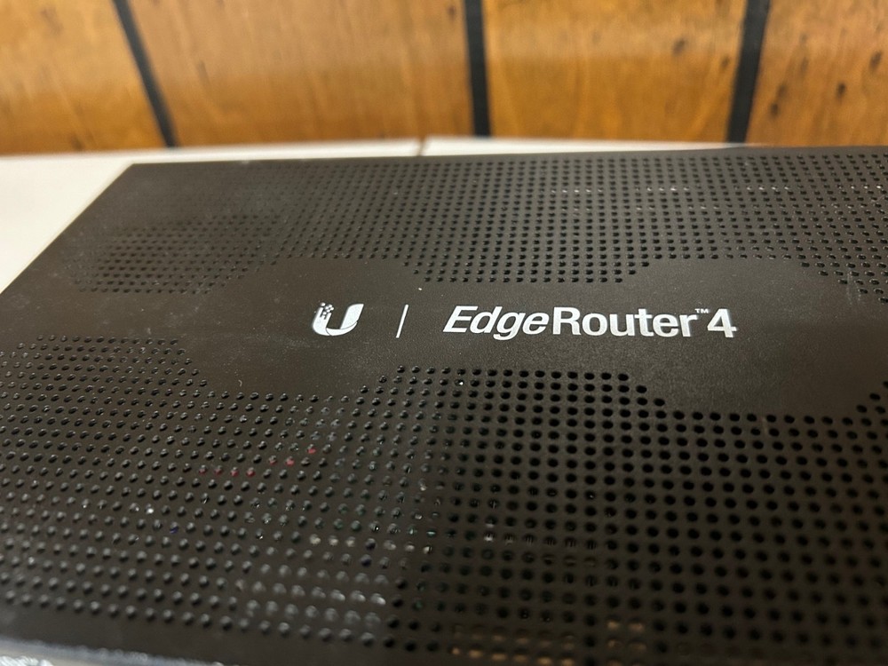 ubiquiti edgerouter 4